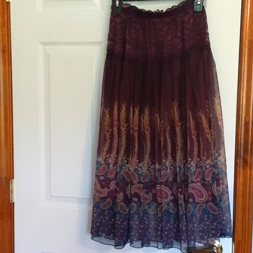 GUC- Plum Lace Skirt